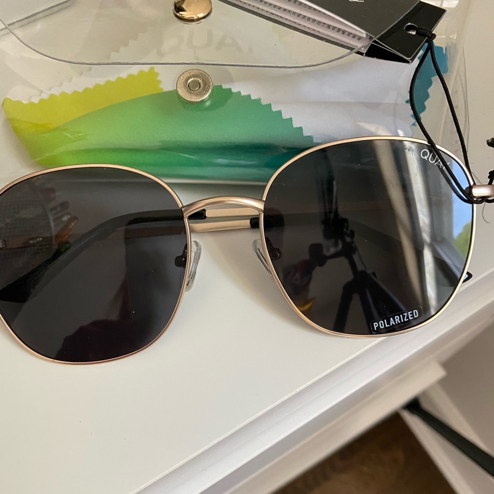 Quay Jezabel polarized sunglasses NWT